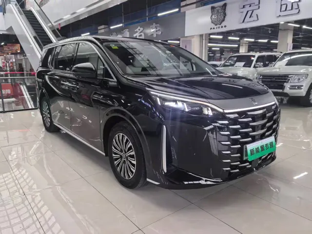 BYD Xia — Фото автомобиля 3