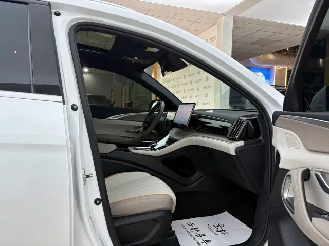 BYD Song Pro — Фото автомобиля 23