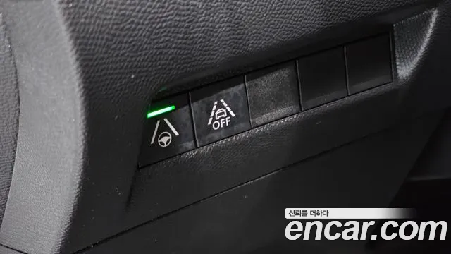 Peugeot 2008 Generation 2 — Фото автомобиля 14
