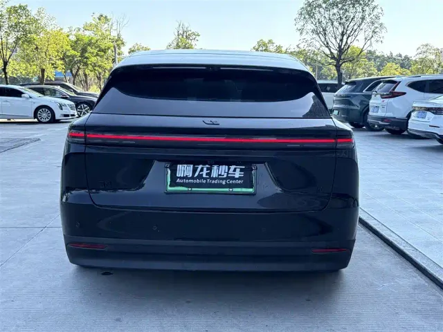 Li Auto i6 — Фото автомобиля 8