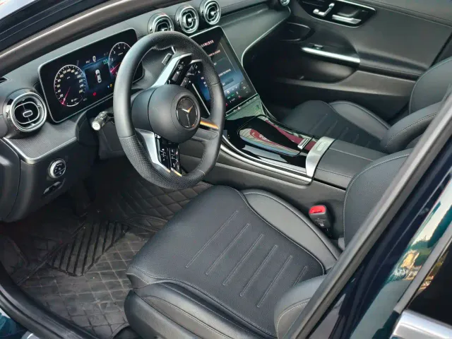 Mercedes-Benz C-Class — Фото автомобиля 8