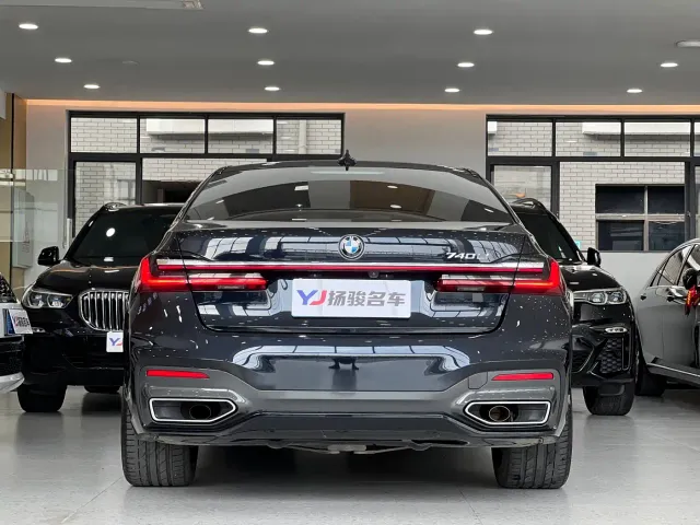 BMW 7 Series — Фото автомобиля 4
