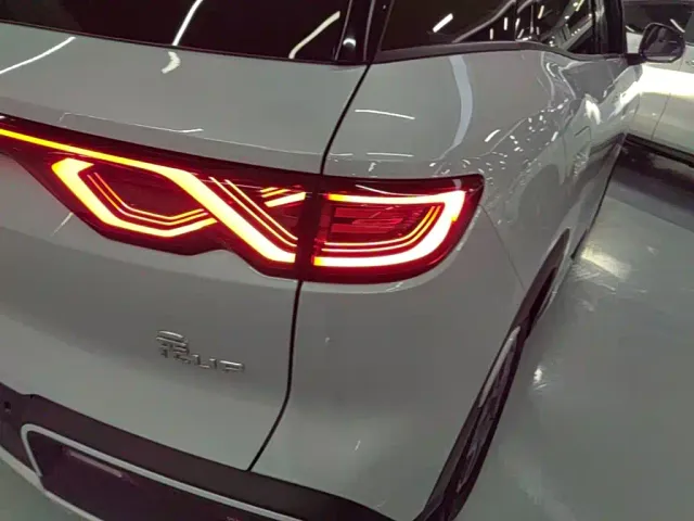 BYD Yuan UP — Фото автомобиля 7