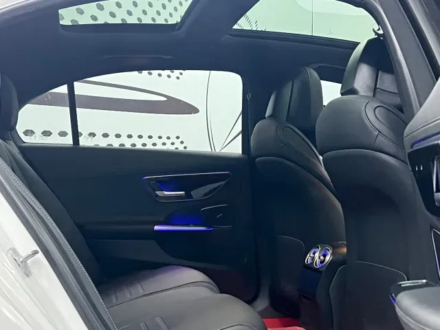 Mercedes-Benz C-Class — Фото автомобиля 9