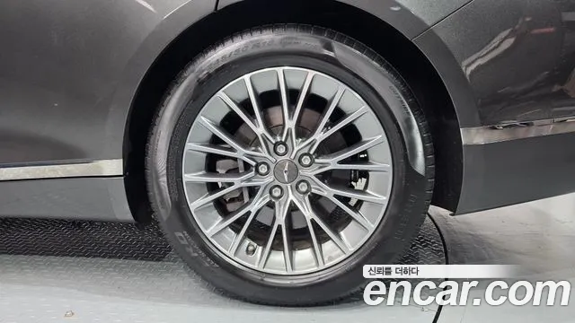 Genesis G80 Бензин 2.5 турбо AWD — Фото автомобиля 21
