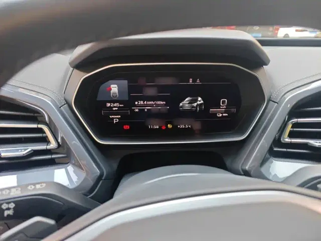 Audi Q4 e-tron — Фото автомобиля 3