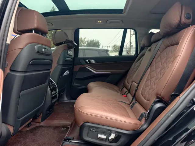 BMW X7 — Фото автомобиля 18