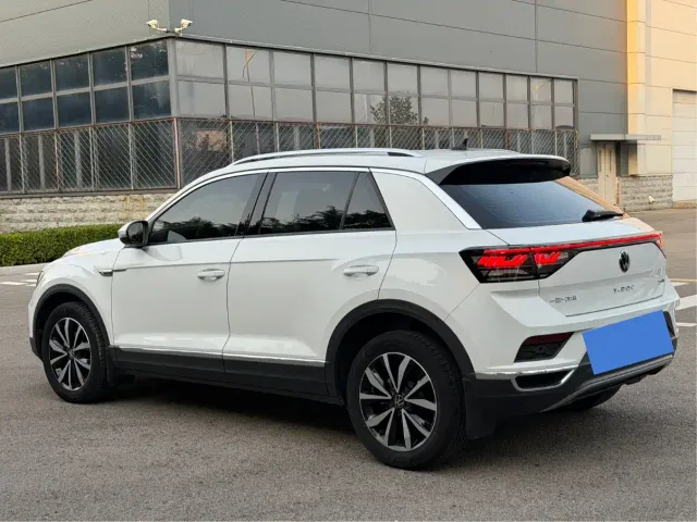 Volkswagen T-Roc — Фото автомобиля 17