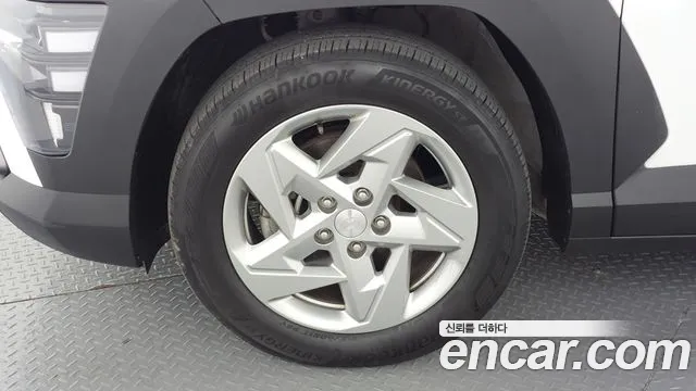 Hyundai Kona — Фото автомобиля 5
