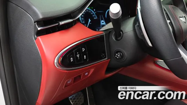 Genesis GV70 — Фото автомобиля 25