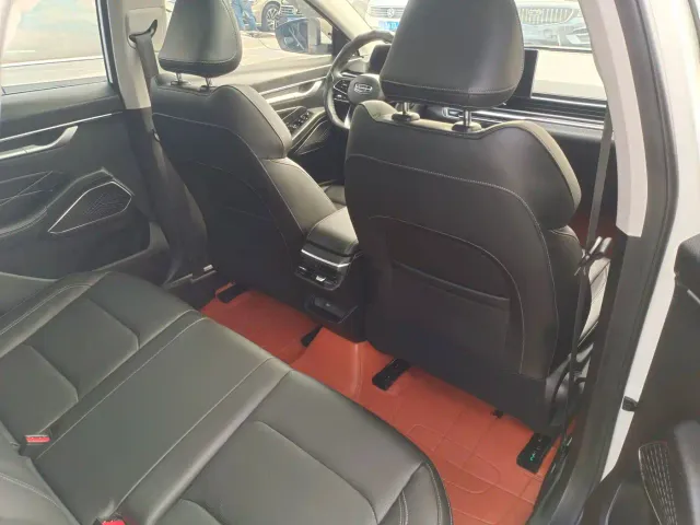 Geely Emgrand — Фото автомобиля 8