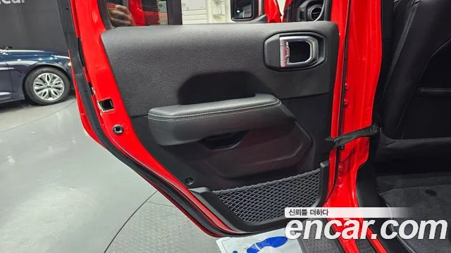 Jeep Wrangler Wrangler (JL) — Фото автомобиля 25