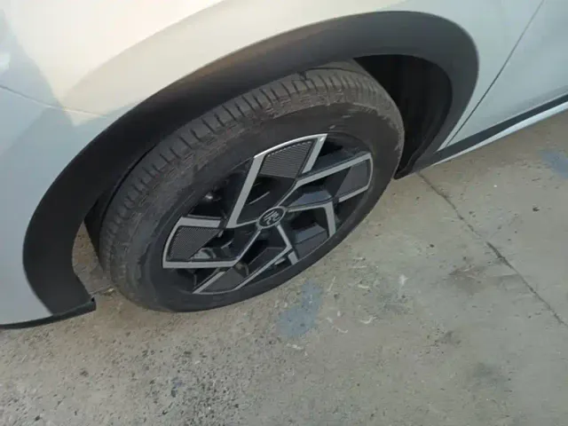 BYD Yuan PLUS — Фото автомобиля 22