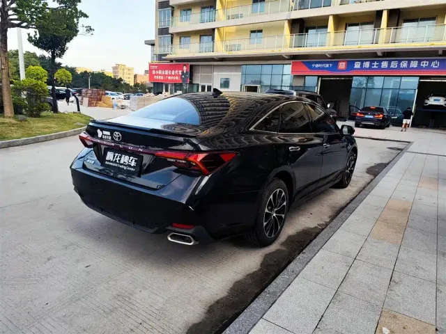 Toyota Avalon — Фото автомобиля 9