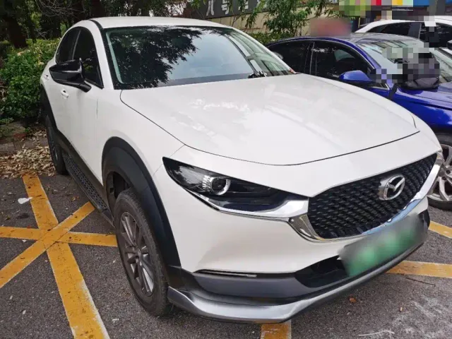 Mazda CX-30 EV — Фото автомобиля 3