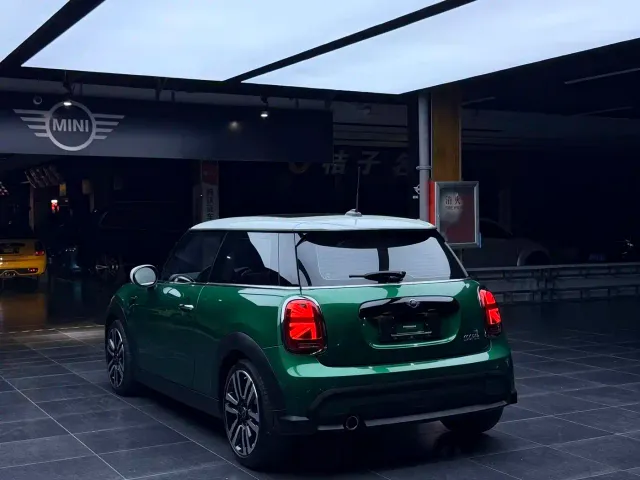 MINI Hatch — Фото автомобиля 6