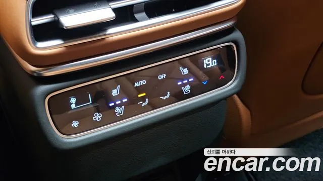 Genesis GV80 — Фото автомобиля 27