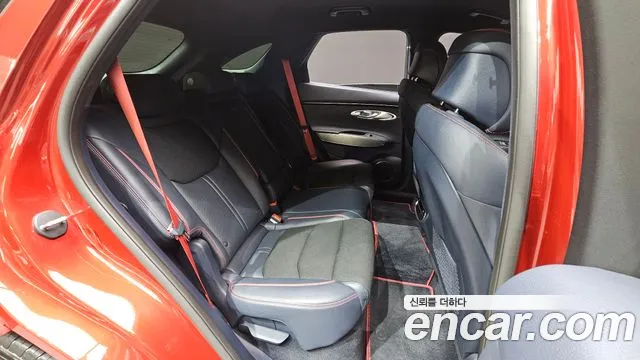 Genesis GV70 — Фото автомобиля 17