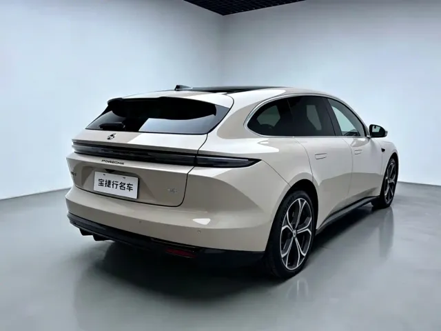 Nio ET5 Touring — Фото автомобиля 3