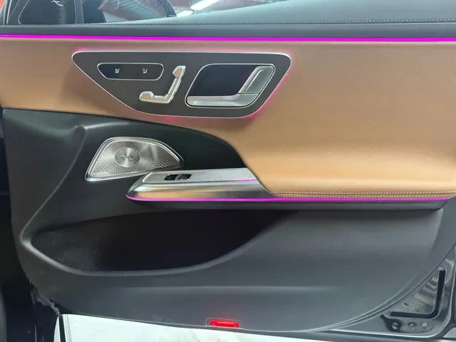 Mercedes-Benz E-Class — Фото автомобиля 20