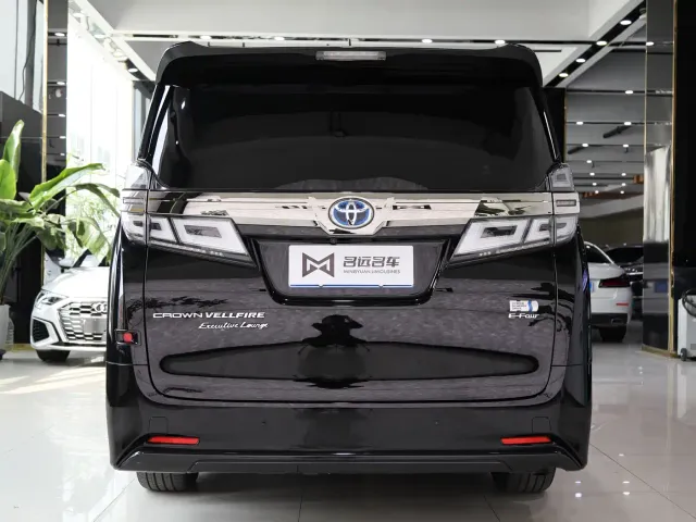 Toyota Vellfire — Фото автомобиля 21