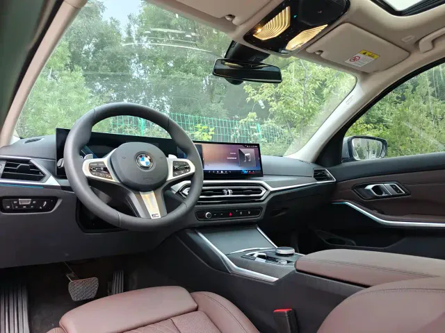 BMW 3 Series — Фото автомобиля 12