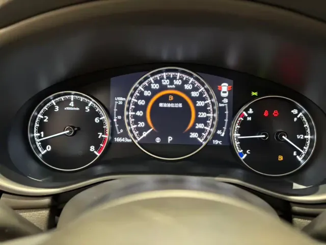 Mazda Axela — Фото автомобиля 14
