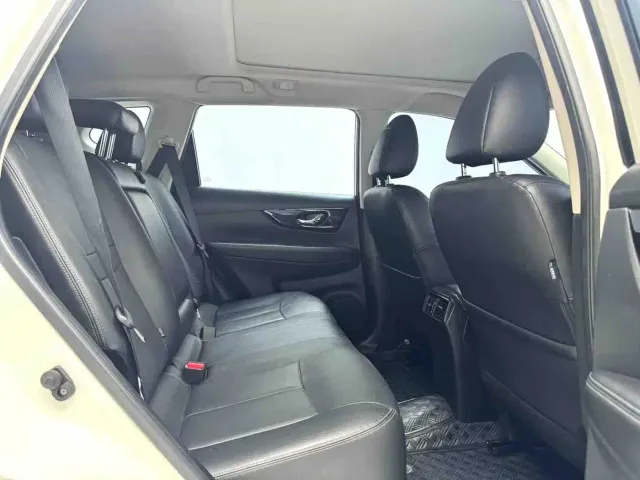 Nissan X-Trail — Фото автомобиля 8