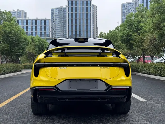 Lotus Eletre — Фото автомобиля 13