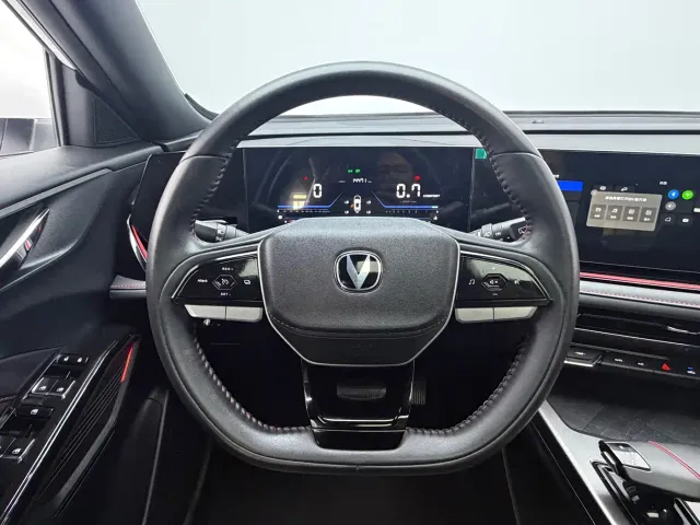 Changan X5 Plus — Фото автомобиля 17