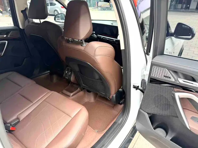 BMW X1 — Фото автомобиля 12