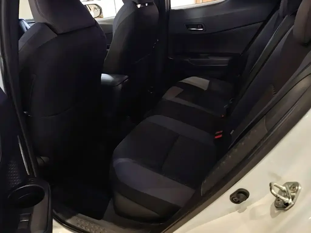 Toyota Toyota C-HR 2021 2.0L Comfort Edition — Фото автомобиля 16