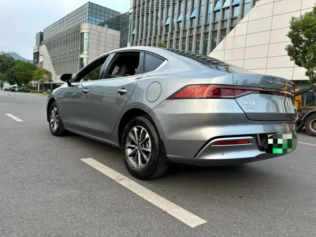 BYD Qin PLUS — Фото автомобиля 7