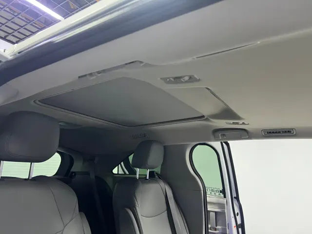 Toyota Granvia — Фото автомобиля 21