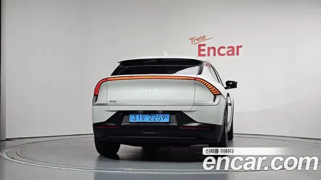 Kia EV6 — Фото автомобиля 4