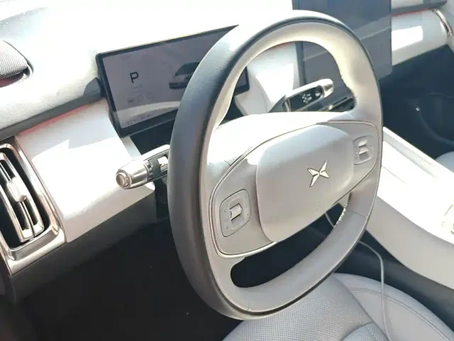 Xpeng P7+ — Фото автомобиля 15