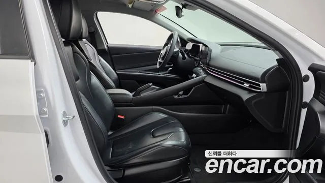 Hyundai Avante — Фото автомобиля 16