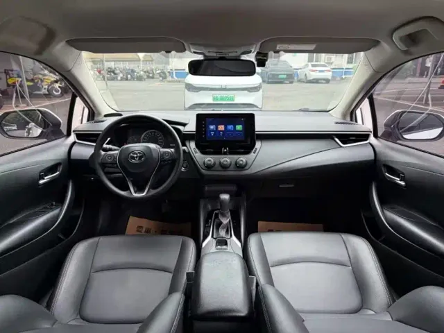 Toyota Corolla — Фото автомобиля 10