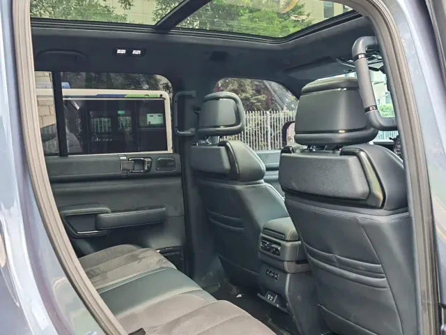 BYD FangChengBao Leopard 5 — Фото автомобиля 14