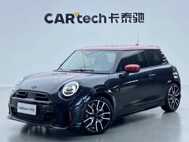 Фотография автомобиля — MINI John Cooper Works