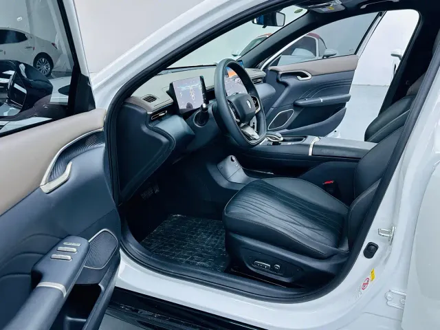 Changan Eado — Фото автомобиля 4
