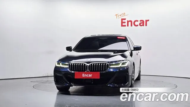 BMW 5 Series — Фото автомобиля 3