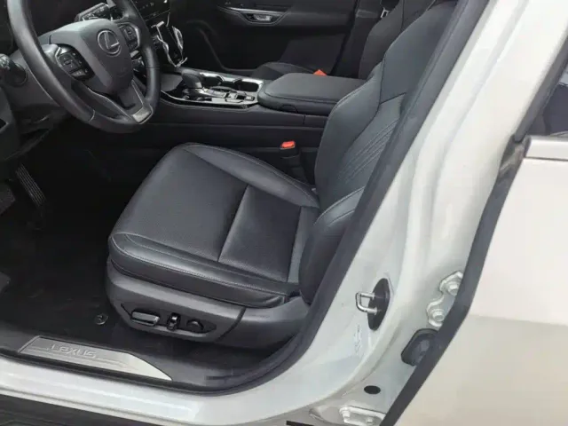 Lexus NX — Фото автомобиля 14