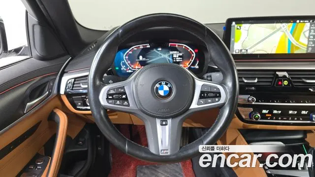 BMW 5-Series — Фото автомобиля 13