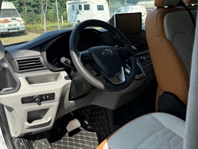 SAIC Maxus SAIC Maxus MAXUS V90 RV 2023 Traveller V90 Classic — Фото автомобиля 7