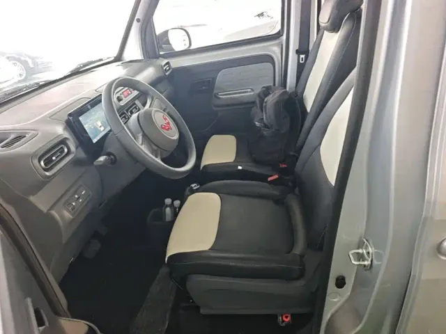 Wuling Zhiguang NEV — Фото автомобиля 14
