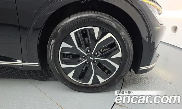 Kia EV6 — Фото автомобиля 6