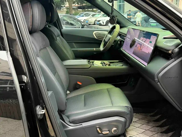 Lynk & Co Lynk & Co 900 2025 2.0T Ultra — Фото автомобиля 11