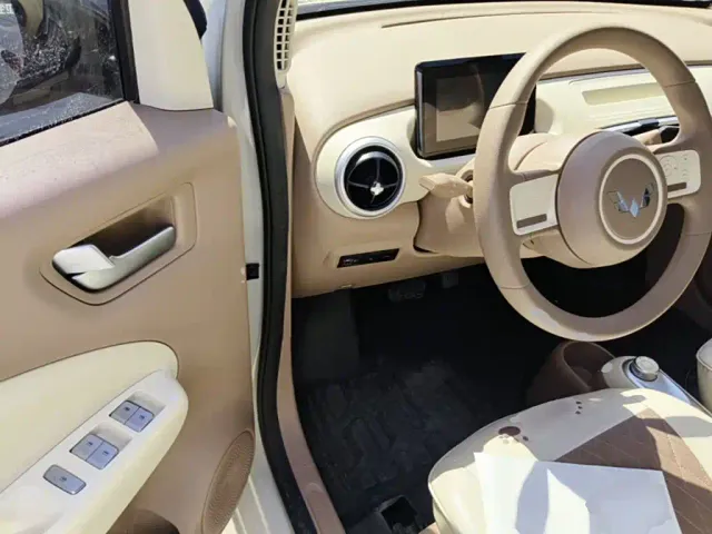 Wuling Hongguang Mini EV — Фото автомобиля 15
