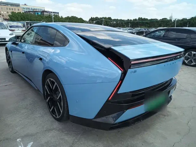 Xpeng P7 — Фото автомобиля 4